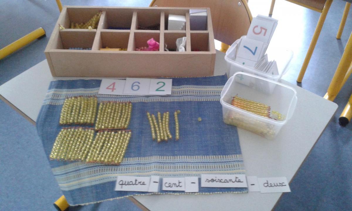 La numération et le calcul avec les perles Montessori